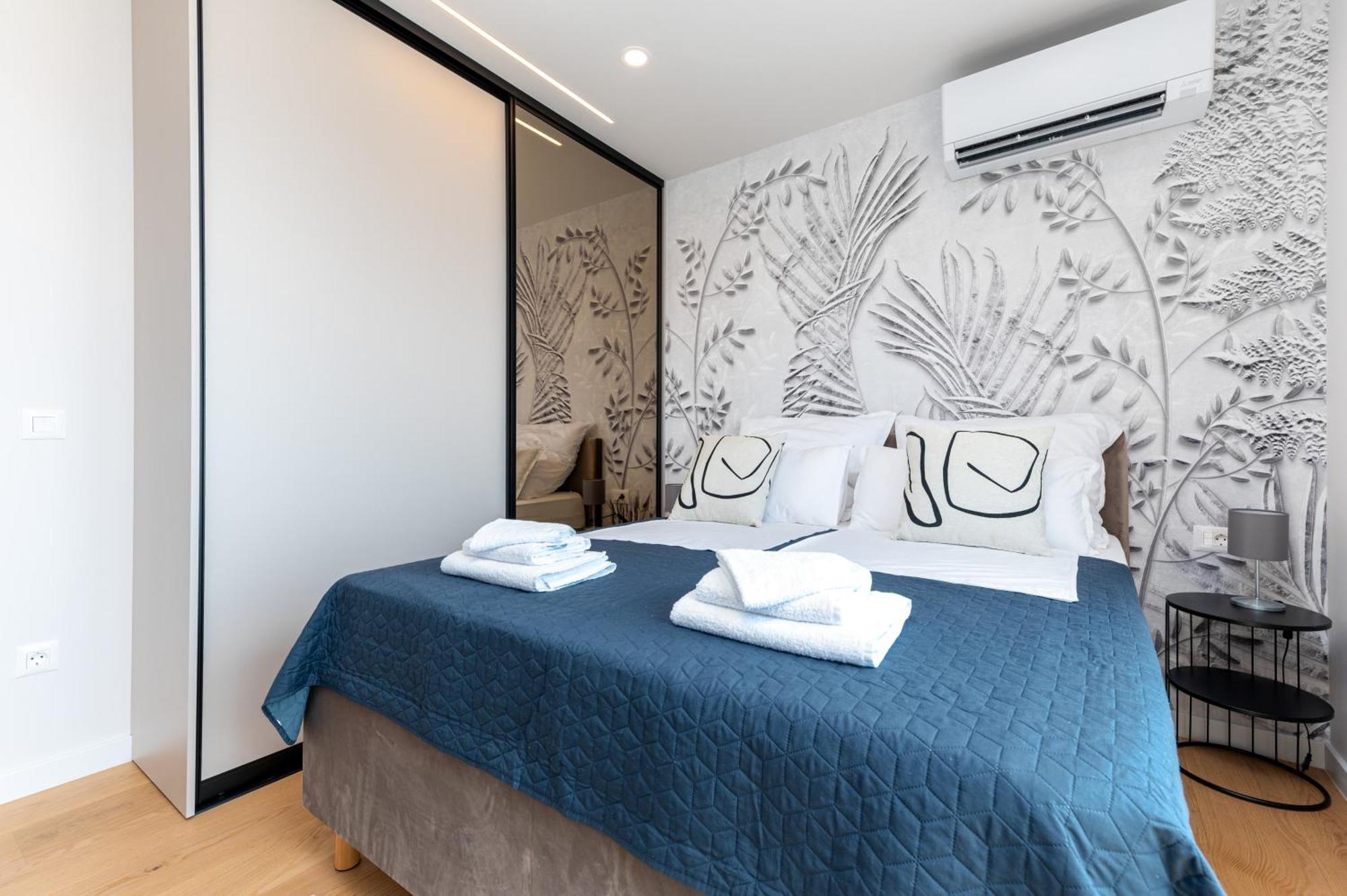 Luxury Adria Sea City & Mountain View Apartment Makarska Exterior photo